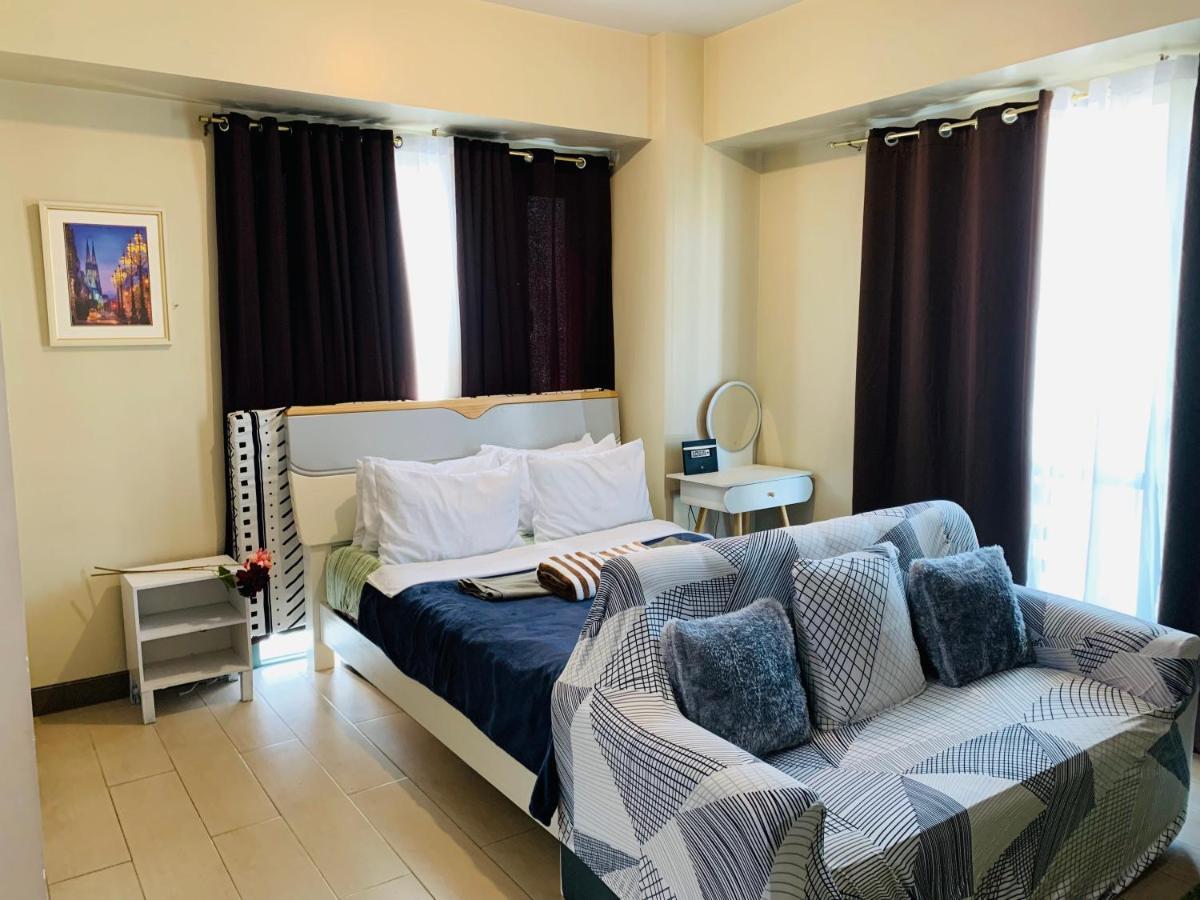 Two Palm Tree Villas Condominium - Studio 8Th Fl With Balcony - Across Terminal 3 Airport Pasay Luaran gambar